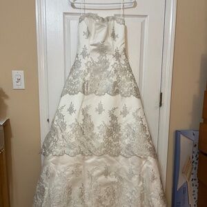 Maggie Sottero Chantilly Gown Size 12